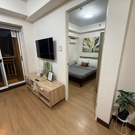 Celandine 1Br Near Cloverleaf