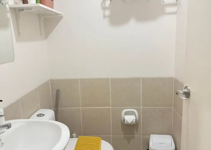 Celandine 1br Near Cloverleaf
