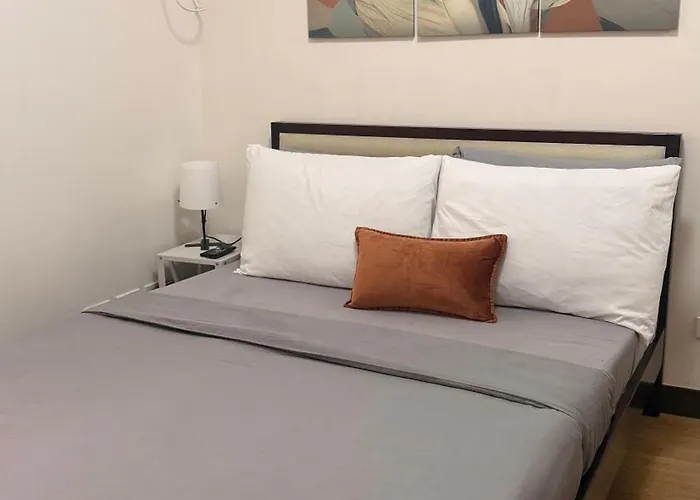 Celandine 1br Near Cloverleaf Aparthotel